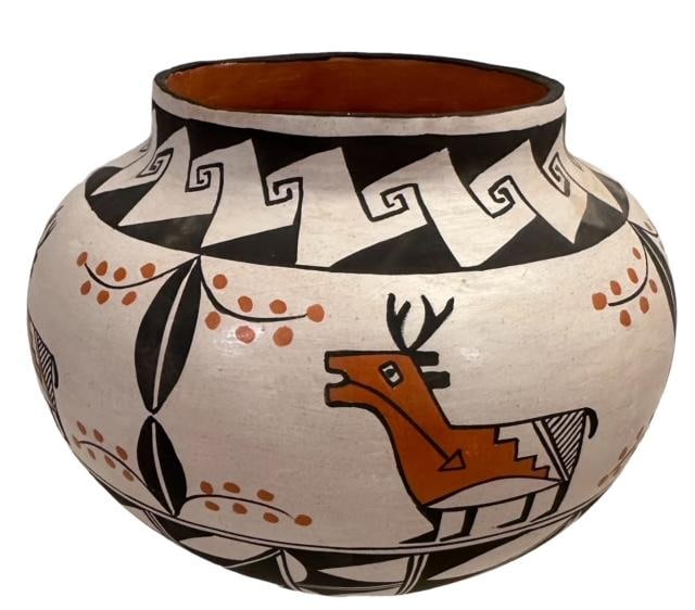 V. Gallegos Acoma Pueblo Pottery Native American (1 of 5)