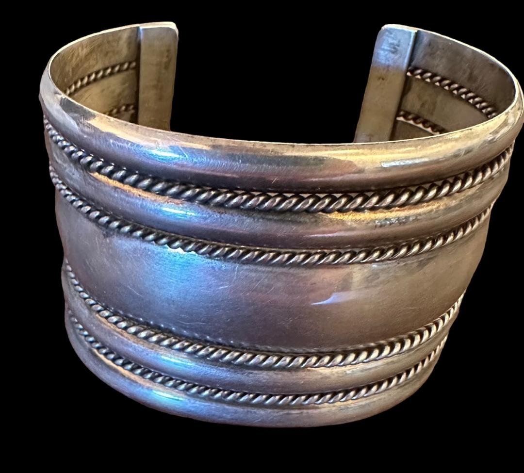 TAHE Signed Native American Sterling Cuff Bracelet (1 of 3)