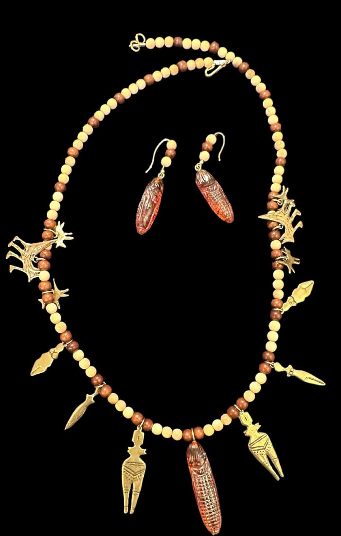 Santo Domingo Corn Maiden Necklace and Earrings (1 of 1)