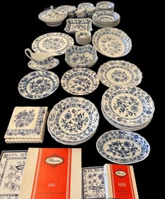 Meissen Blue Onion Dishware Set - 71 Piece