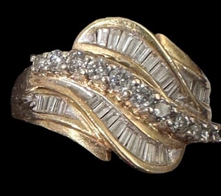 14K Gold and Bagette  Diamonds Ring