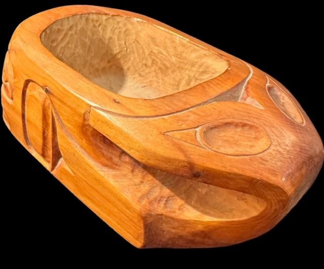 Alaskan Inuit Carved Animal Shaped Bowl Signed Spencer Tirlalip (1 of 3)