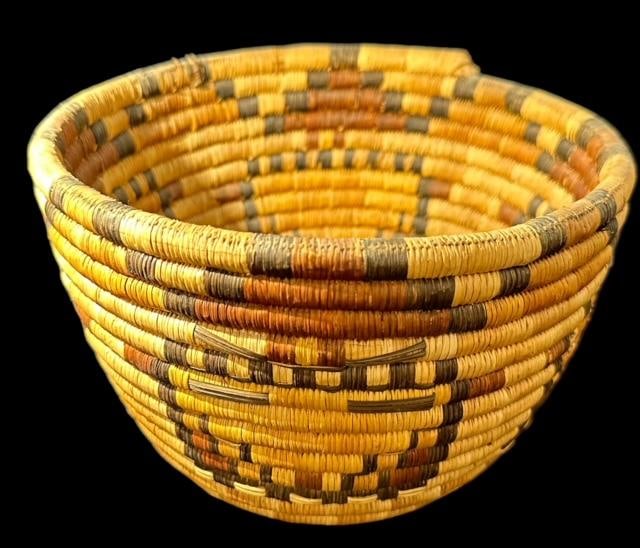 Hopi Native American Hand Woven Basket (1 of 5)