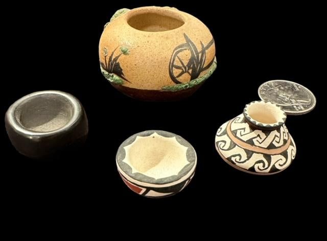 Lot of Four Miniature Native American Pots Signed Mixed Pueblos (1 of 6)