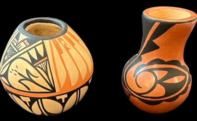 Pair of Native American Pottery Signed Vases (1 of 5)
