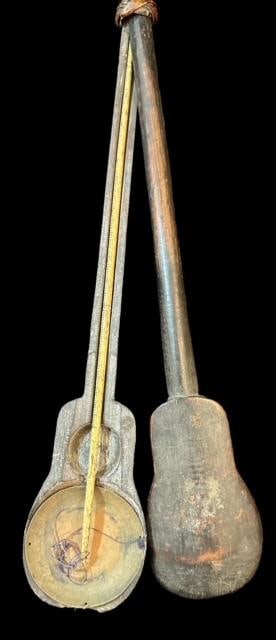 Antique Dotchin Opium Scale with Original Brass Scale and Bone Marker: Antique Dotchin Opium Scale with Original Brass Scale and Bone Marker. Complete. Ca 1880. Interesting piece. Measures 13.5" long. Domestic shipping $16.