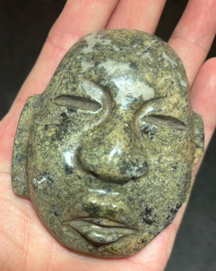 OLD Stone Carved Face Pendant Chinese (1 of 2)