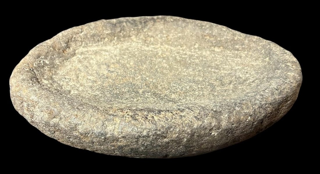 Inuit North West Coast / Alaskan Stone Bowl (1 of 3)