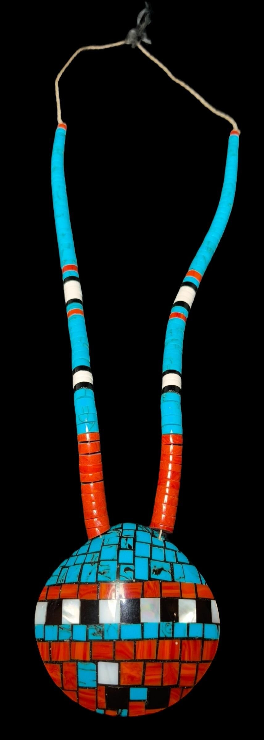 Mid-Century Santo Domingo Pueblo Shell Necklace (1 of 3)