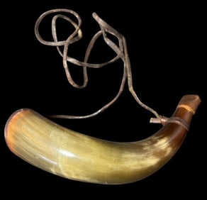 Inuit Powder Horn