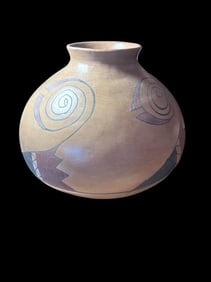 Native American Signed Mata Ortiz Decorative Pot SIgned Silvia Silveira