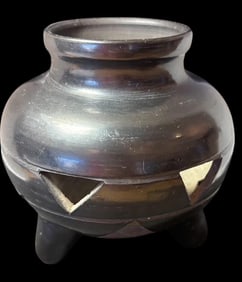 Oaxaca Mexico Signed Tania Blackware Vase