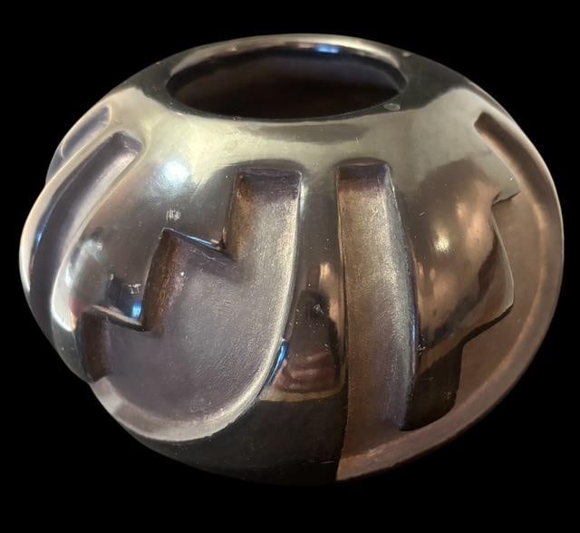 Anita Suazo Signed Santa Clara Blackware Pottery (1 of 2)