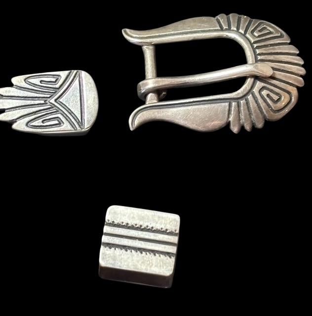 Native American Sterling Signed Thomas Singer Ranger Belt Buckle Set: Native American sterling belt buckle signed Thomas Singer. Buckle measures 1.5" x 1.25". For in-house shipping, select "bidder arranged". Domestic shipping $8.
