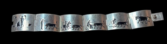 Mexico Silver Bullfighter Themed Bracelet