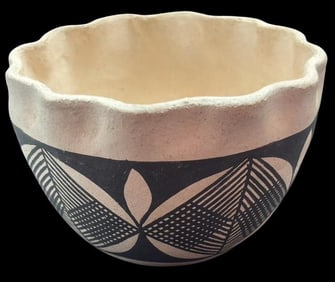 Native American Acoma Pueblo Signed Fluted Pottery Bowl