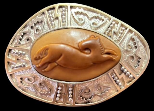Zelandia Sterling Signed Pin/Pendant Mammoth Bone Carved Horse: Sterling pin/pendant with mammoth bone. Signed Zealandia and marked .925. Approximately 2".
