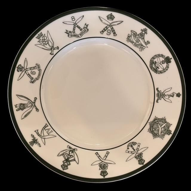 Coalport England Gurkha Plate LE 945/1000: 11" diameter Coalport England porcelain plate, Gurkha limited edition 945/1000 "Kaphar Hunu Bhanda Marnu Ramro