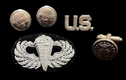 Lot of Five Assorted Para Trooper Military Buttons/Patches