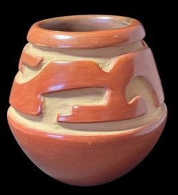 Native American Santa Clara Pueblo Redware Pottery Vase Signed Clara Suazo