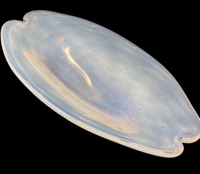 Blue Opalescent Oblong Dish Sabino Glass Dish: Lovely, controlled bubble blue opalescent oblong dish. Possibly Sabino glass. Measures 12.5" long by 6.5" wide by 2" tall. Nice polish on base.