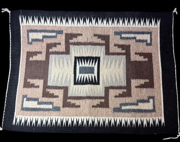 Navajo Gray Hills Rug with Spirit Line
