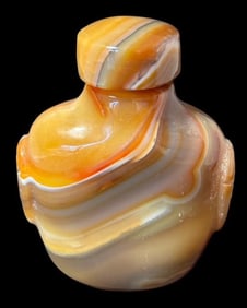 Chinese Banded Chocolate Agate Snuff Bottle