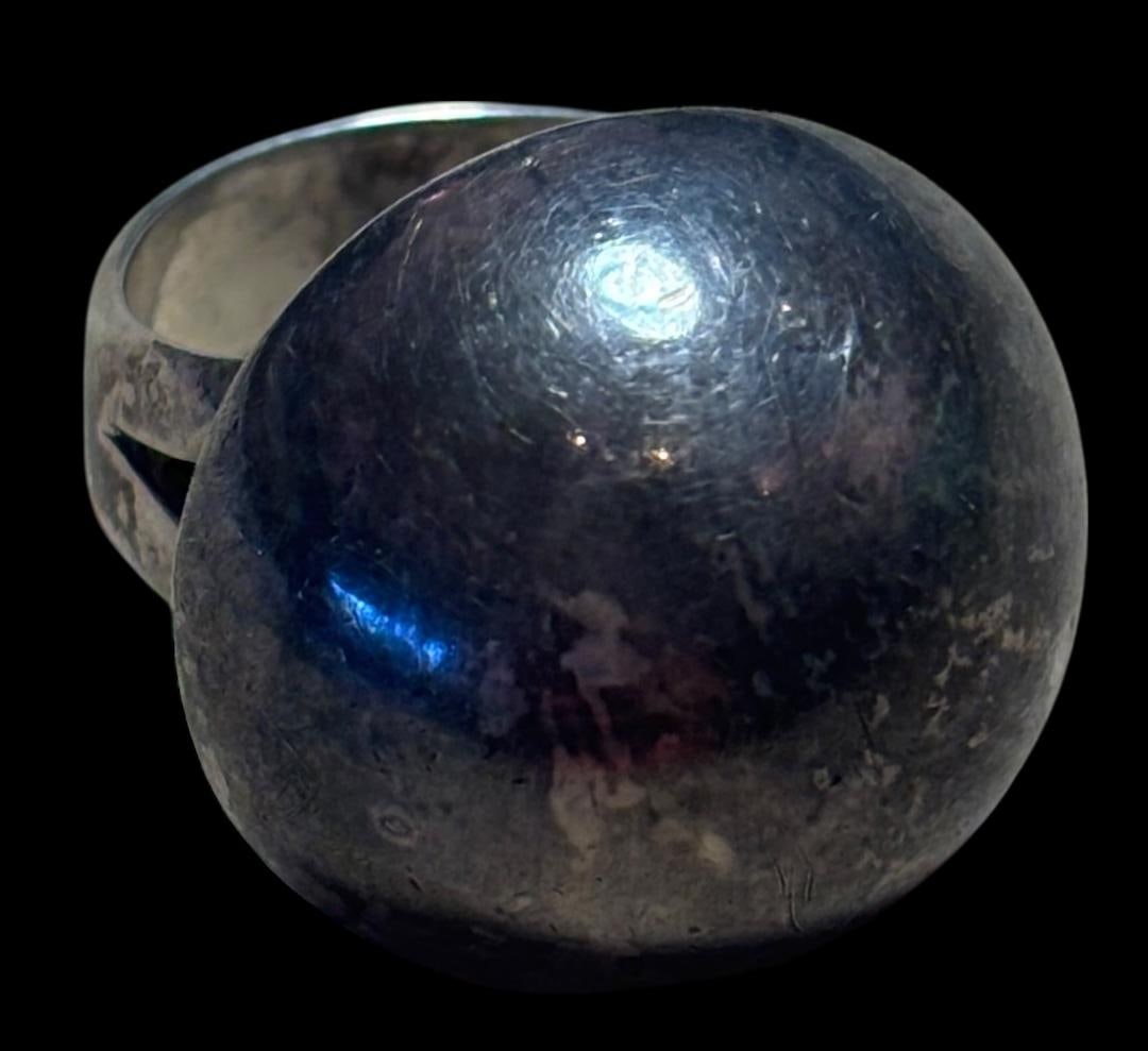 Native American Navajo Signed Yellowhorse Sterling Ring: Native American Navajo sterling ring. Signed Yellowhorse and marked sterling. Size 7.5 and weighs 92g.