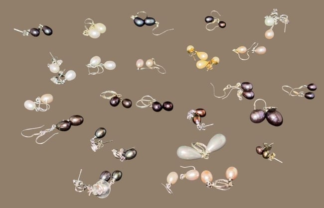 Lot of 24 Pairs of Freshwater and Cultured Pearl Earrings (1 of 2)