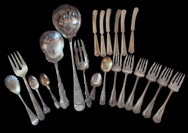 Lot of Twenty One Assorted Antique Silver Plate Flatware Pieces (1 of 5)