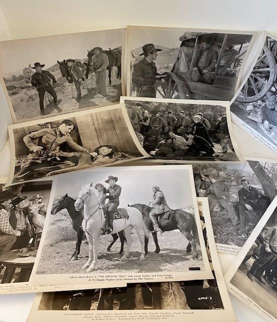 Lot of 10 Western Movie Stills Vintage 1940-50's: Lot of 10 vintage western movie stills. Measure 8x10.