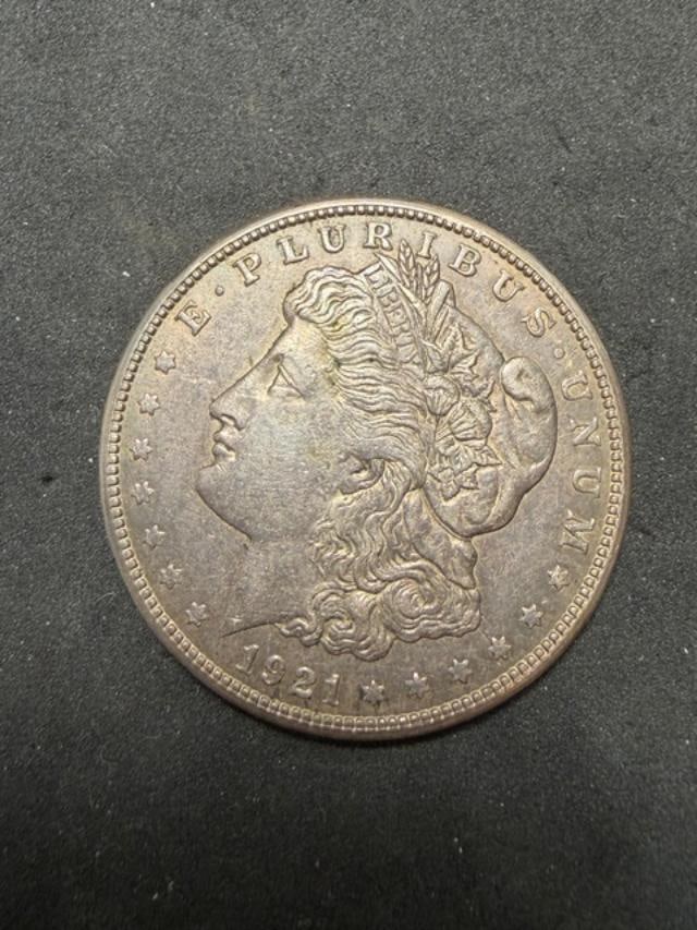 1921 Morgan Silver Dollar (1 of 2)