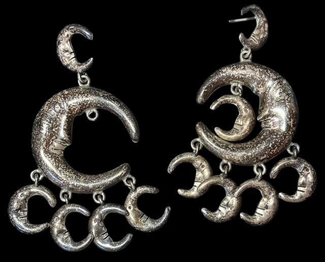 Taxco Mexico Dangle Crescent Moon Earrings: Taxco Mexico dangle earrings. Marked TG-158 and Mexico. Total length of earring is 3" Total weight 27 grams.