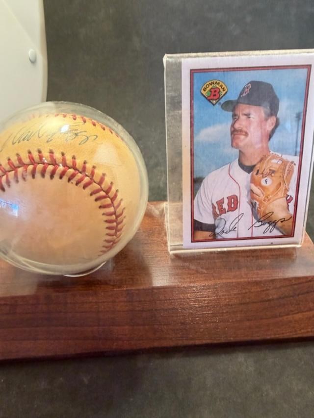 Wade Boggs Autographed Baseball and Baseball Card (1 of 4)