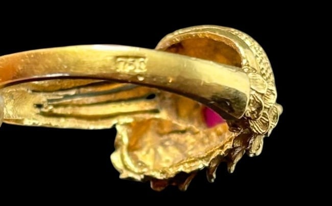 18K Gold and Star Ruby Ring - 4