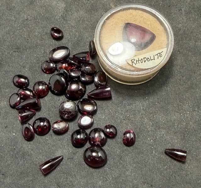 Lot of Rhodalite Garnets: Lot of Rhodolite garnets. Largest is 8.17 ct. See photos for details.