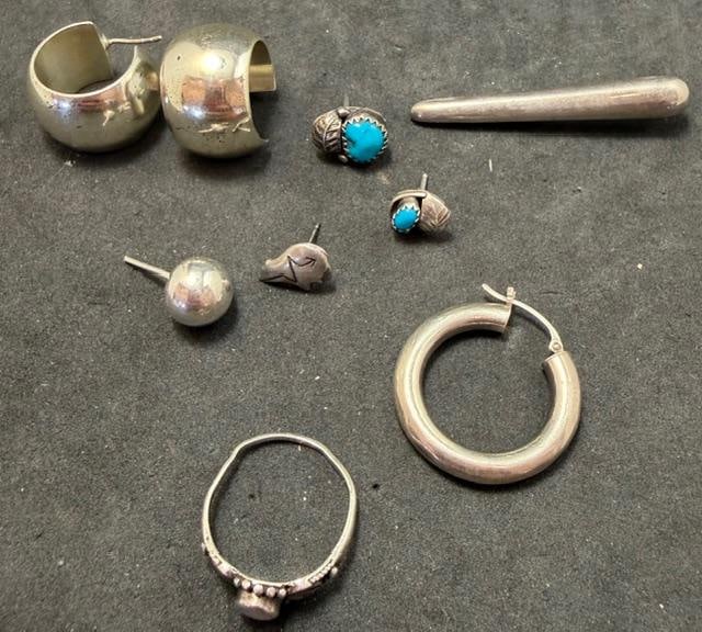 Assorted Lot of Mismatched Jewelry Pieces (1 of 1)