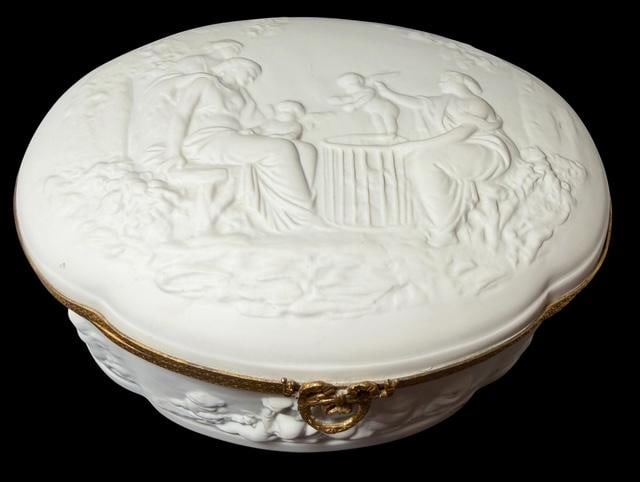 Limoge Bisque Dresser Box (1 of 5)