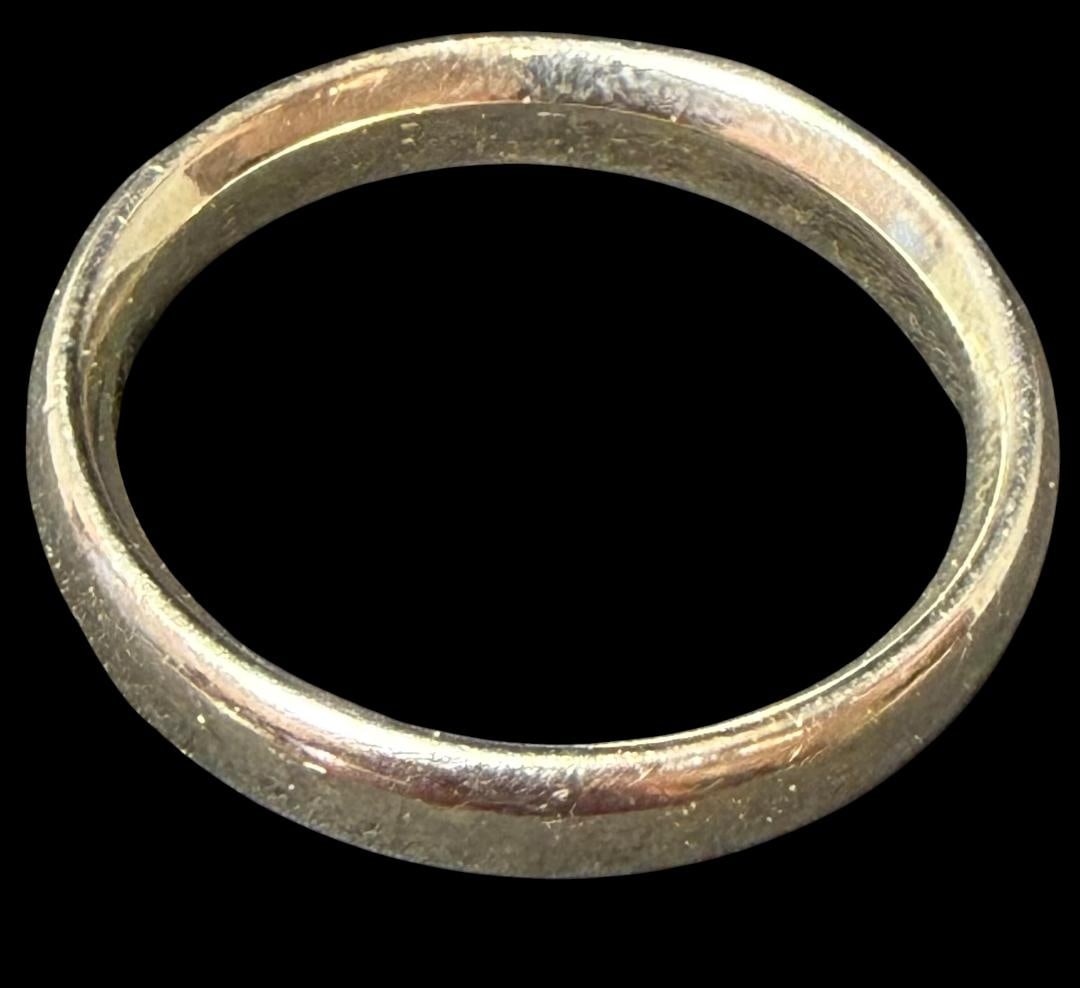 18K White Gold Ring Size 8: 18K white gold ring. Marked 17-8-68 and Rita. Weighs 5g. Size 8.