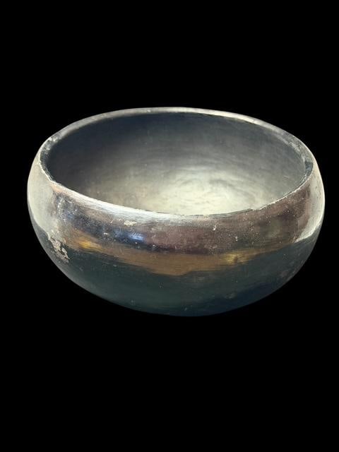 Native American Hand Made Blackware Pottery Bowl Santa Clara Pueblo (1 of 3)