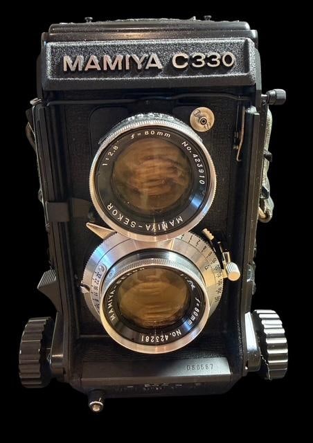 MAMIYA C330 Professional Camera (1 of 4)