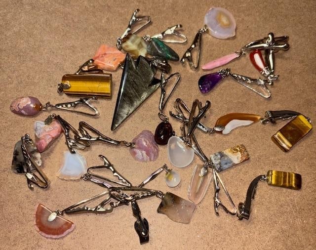 Lot of Polished Stone Tie Clips and Tie Bars: Lot of polished stone tie clips and tie bars. Gold and silvertone. Various sizes. See photos for details