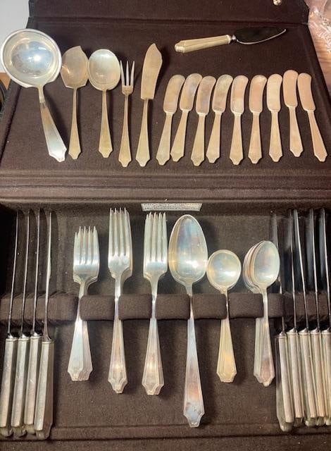 Gorham - Camilla 78 Piece Sterling Silver Flatware Set (1 of 3)