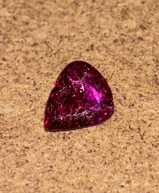 Pear Shaped Ruby Cab (1 of 2)