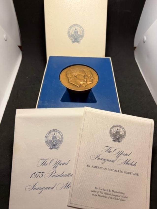 Original Franklin Mint 1973 Inaugural Medal for President Nixon and VP Agnew (1 of 3)