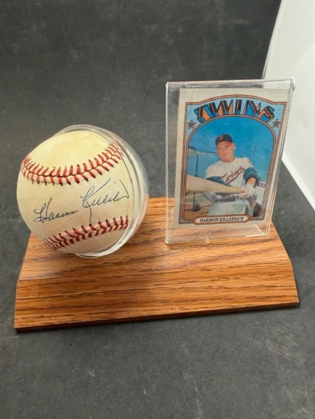 Harmon Killebrew Autographed Baseball and Baseball Card (1 of 3)