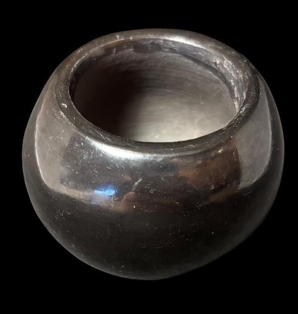 Rosita Tsosie Signed Blackware Pottery Bowl (1 of 2)