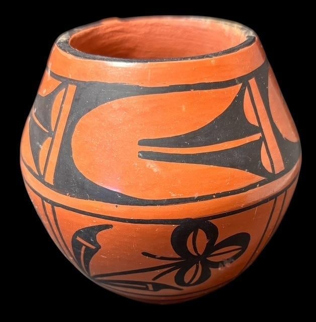 Vintage Native American Santo Domingo Pottery Vessel Marie E. Coriz (1 of 3)