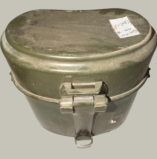 German WWII MM74 Military Mess Kit: German WWII MM74 military mess kit with inserts. Snap lid design with handle. Measures 7" x 5" x6" not including handle.