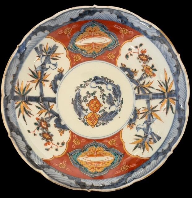 Japanese Imari Plate Edo Period (1 of 3)